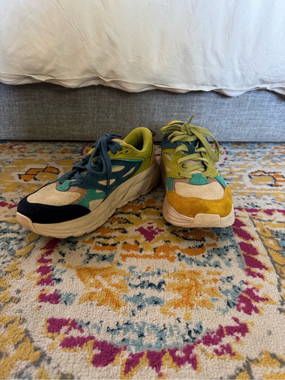 LIMITED EDITION Hoka Clifton